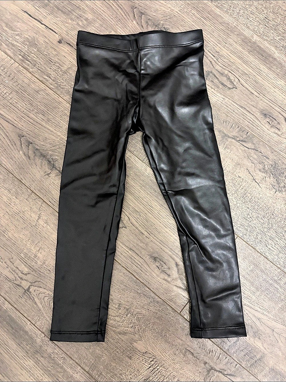 Girls H&M faux leather leggings Size 3T